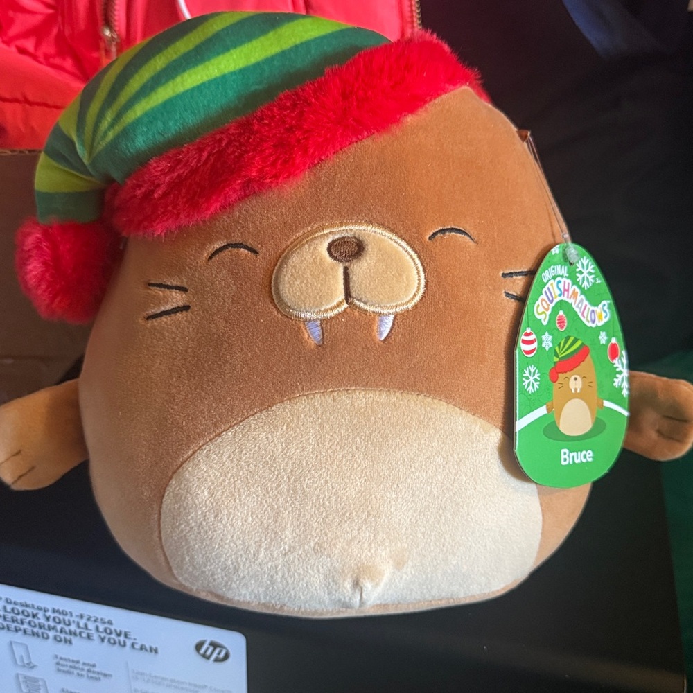 Squishmallow Walrus Christmas - Bruce